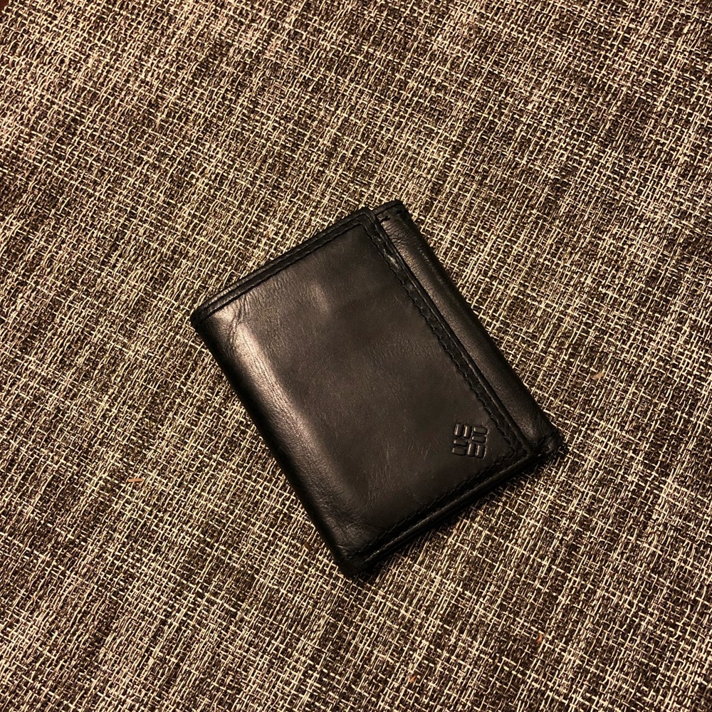 Columbia Trifold Wallet.
